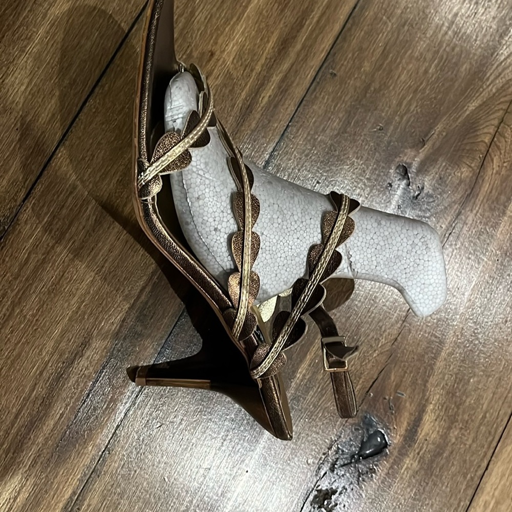 gorgeous claudia ciuiti sandals in gold and bronze